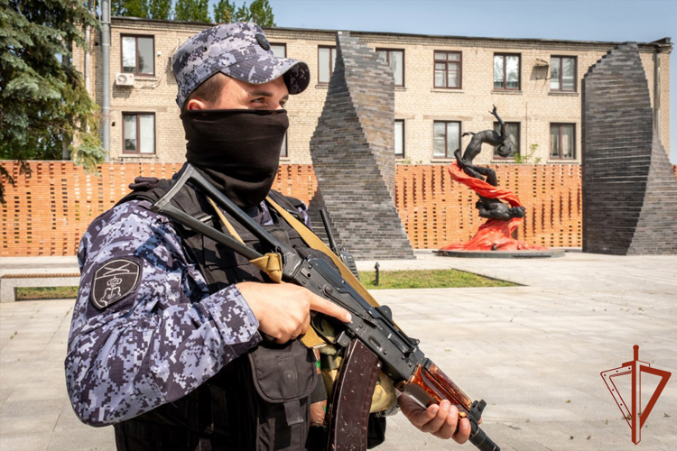 Подробнее   В ДНР прошли праздничные мероприятия, посвященные Дню образования подразделений вневедомственной охраны