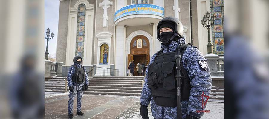 Росгвардейцы обеспечили безопасность во время празднования Крещения Господне в ДНР
